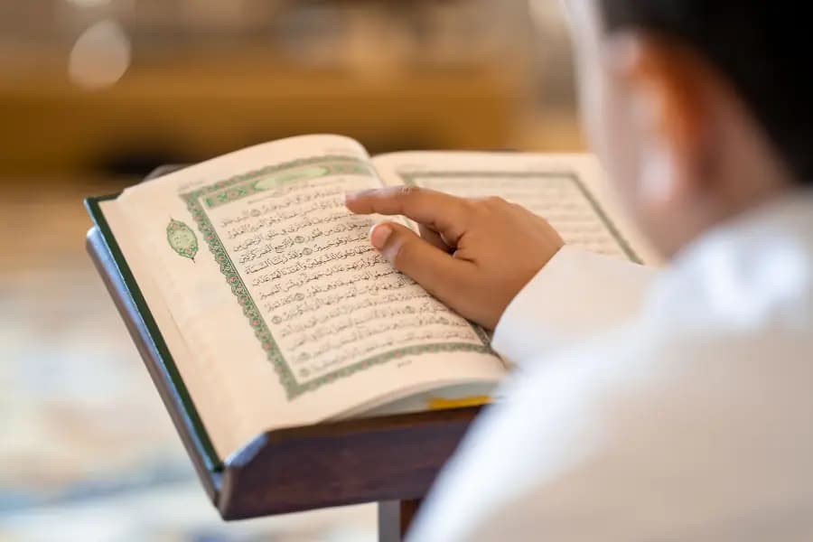التسميع خطوة ثابتة نحو حفظ كتاب الله.